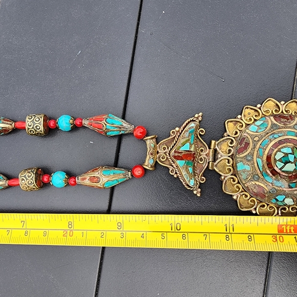 Tibetan crushed turquoise Coral Tibet statement necklace jewelry - Picture 7 of 8